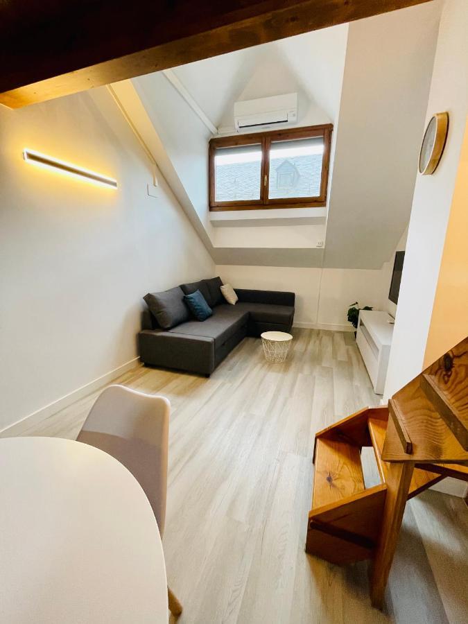 El Atico Nuevo En El Centro Con Ascensor, Garaje, Aire Acondicionado Y Wifi Lejlighed Biescas  Eksteriør billede